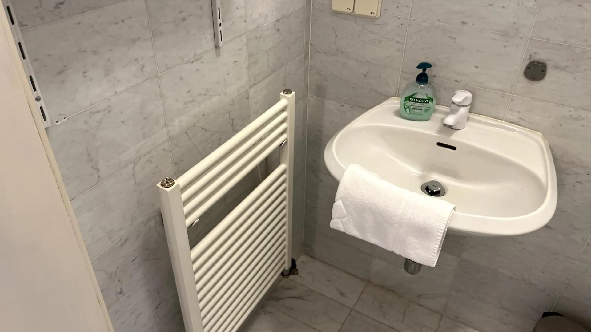Cozy Two-Bedroom Apartment Near Metro Βιέννη Αυστρία